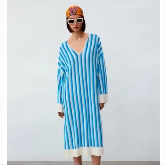 Zara Blue Striped V Neck Linen Blend Coverup Dress Size Medium NWT $90 MSRP - Picture 1 of 9